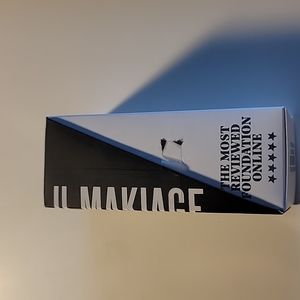 IL MAKIAGE Flawless Base Foundation.  Woke up like this 060.